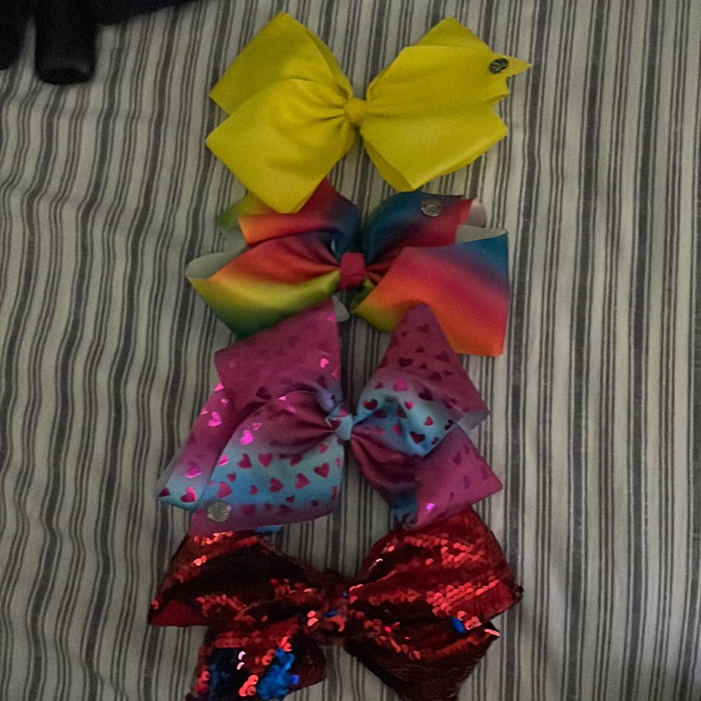 Jojo hair bows from target 4 / $20 or make me a offer. Each bow average $8-12.